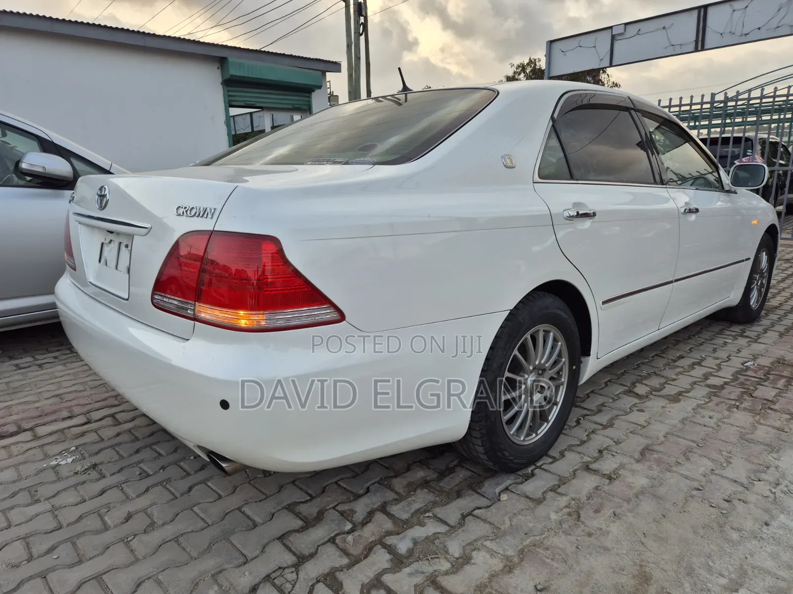 Toyota Crown 2004 White