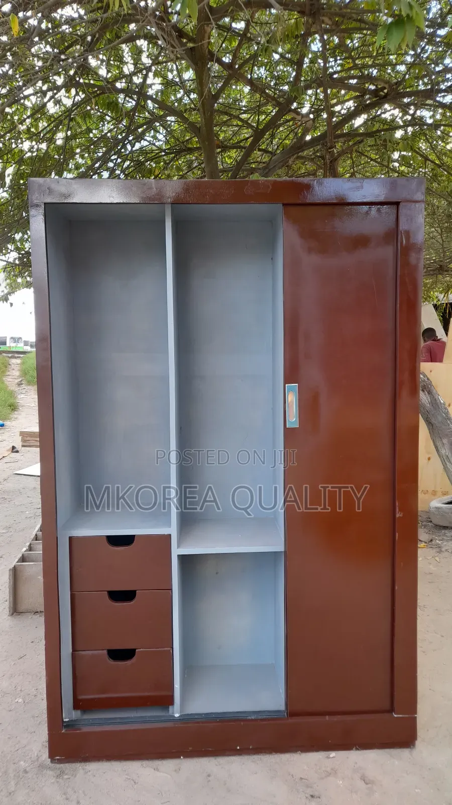 Wardrobe Sliding Doors /Kabati Ya Nguo Ya Kuslide