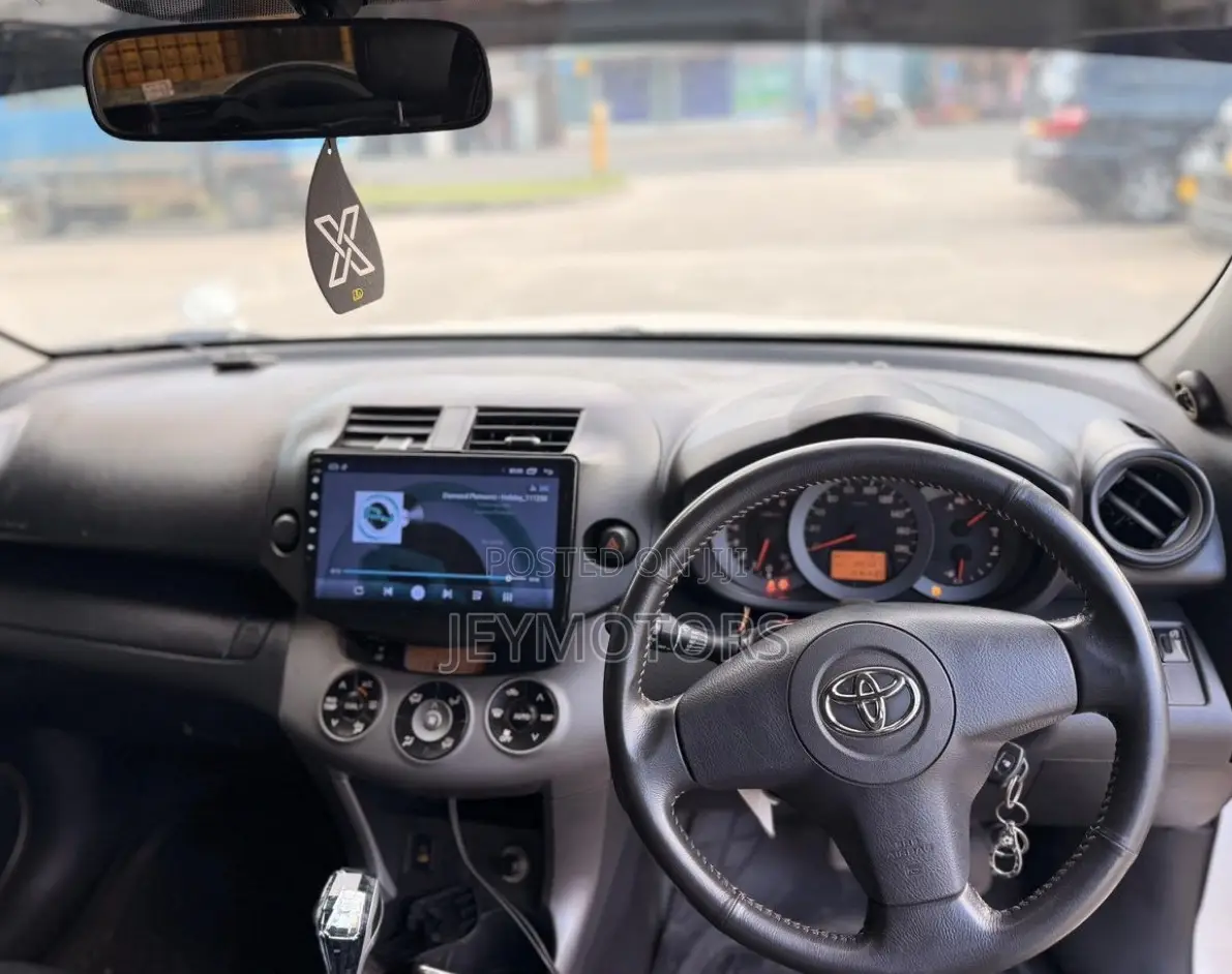 Toyota RAV4 2007 White