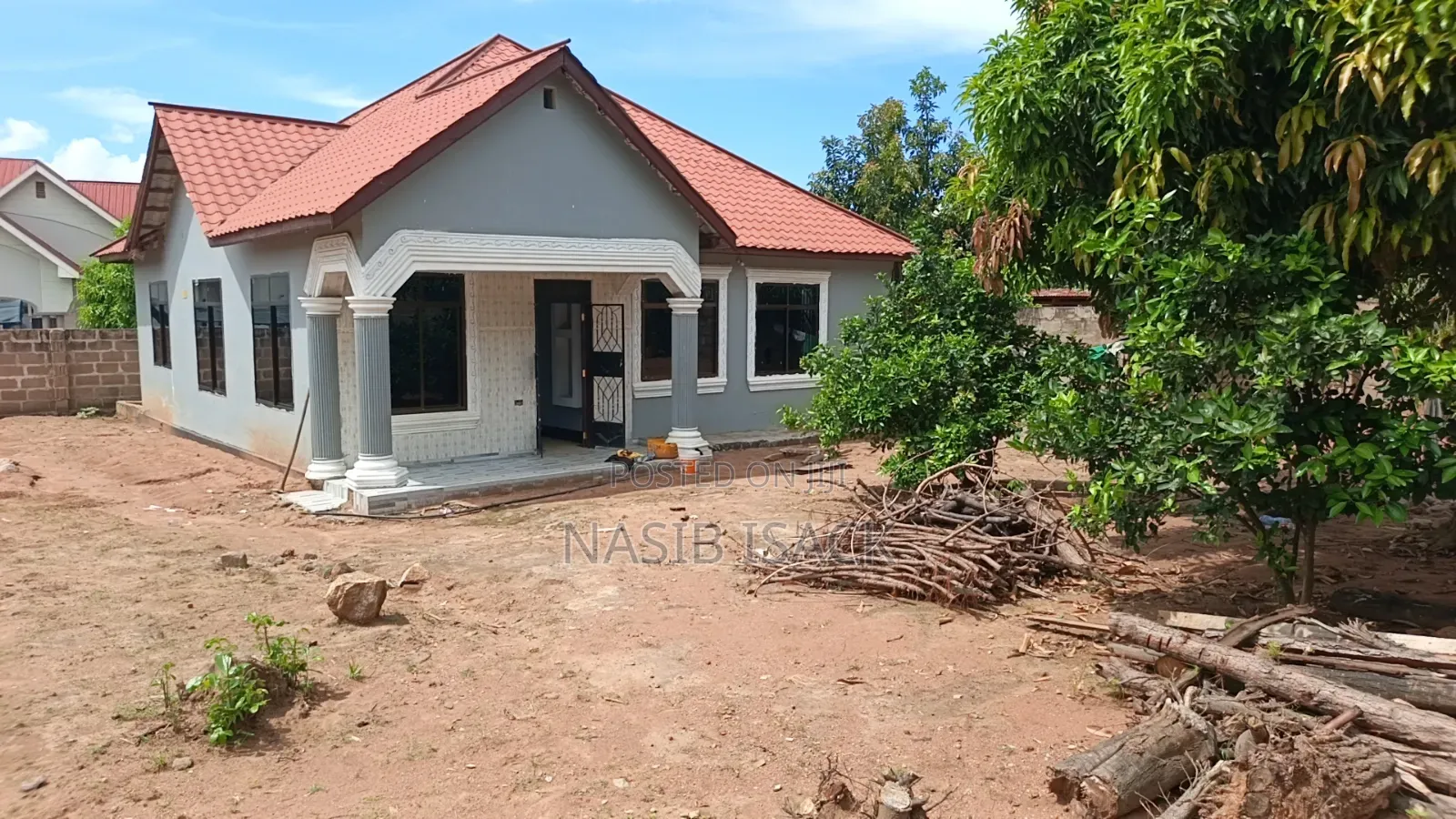 Furnished 3bdrm House in Mkolani for sale
