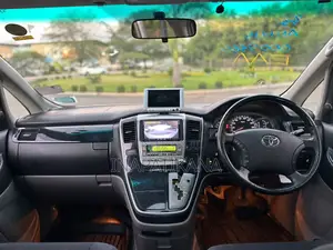 Toyota Alphard 2.4 Petrol AWD 2004 White