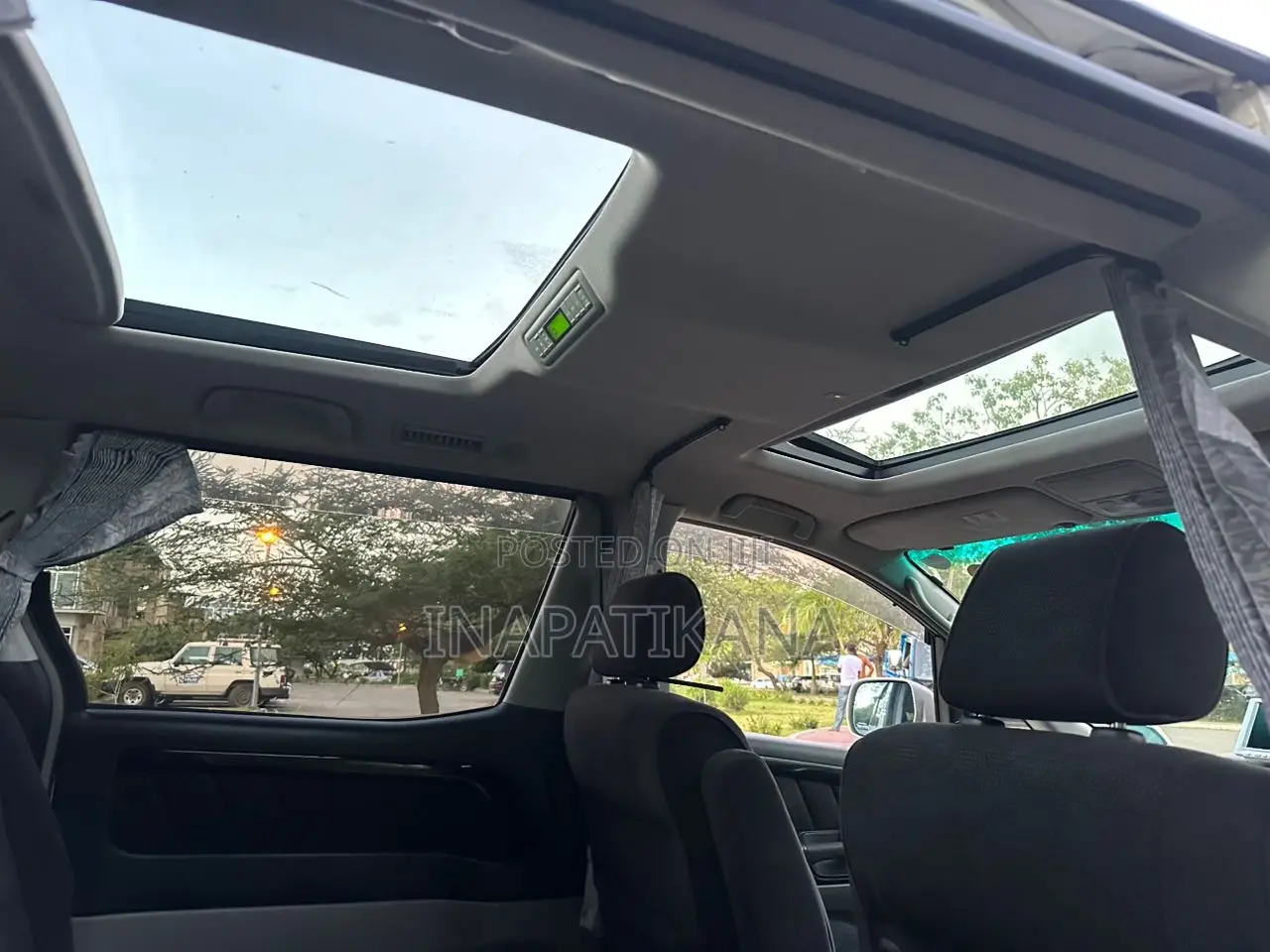 Toyota Alphard 2.4 Petrol AWD 2004 White