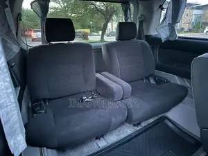 Toyota Alphard 2.4 Petrol AWD 2004 White