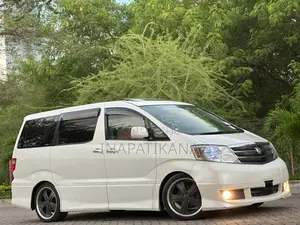 Toyota Alphard 2.4 Petrol AWD 2004 White