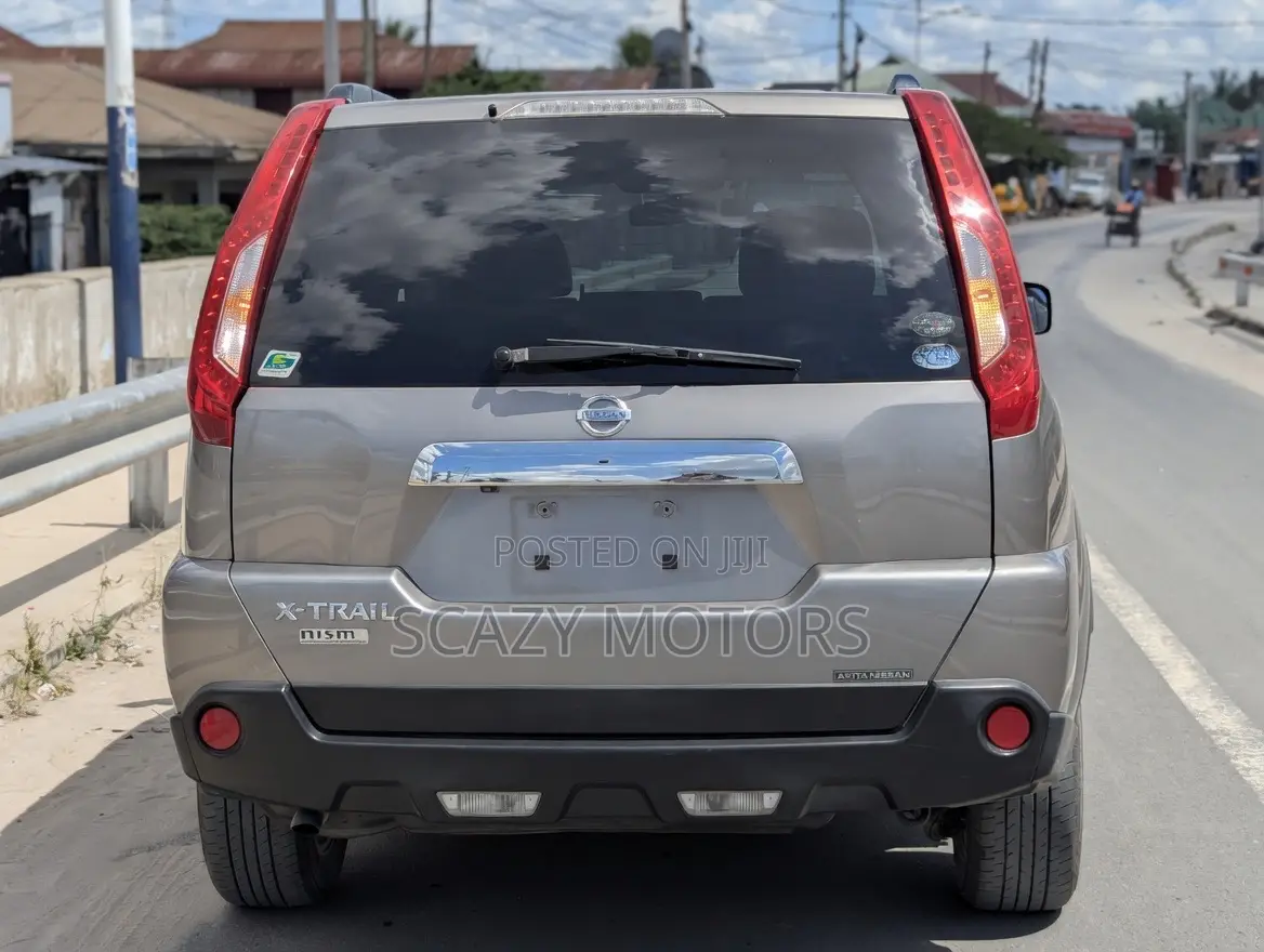 Nissan X-Trail 2010 Gray