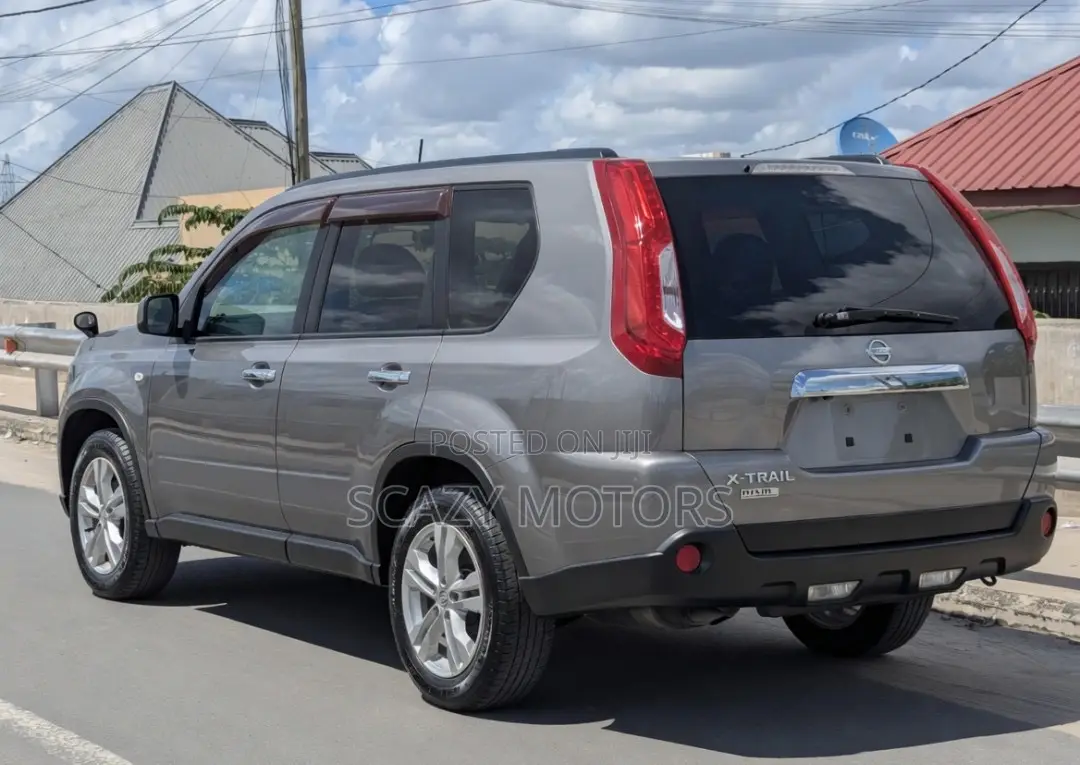 Nissan X-Trail 2010 Gray