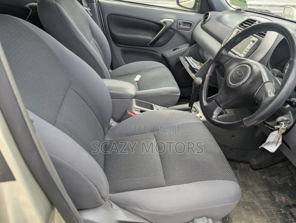 Toyota RAV4 Automatic 2003 Gold