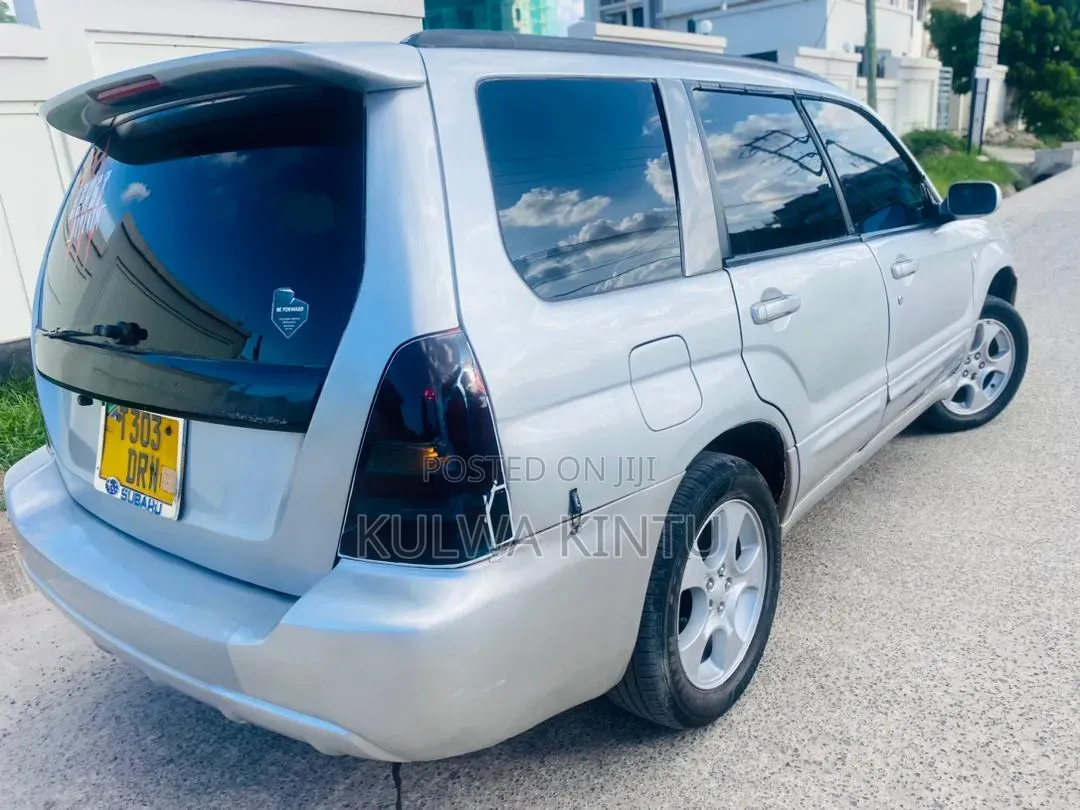 Subaru Forester 2001 Silver