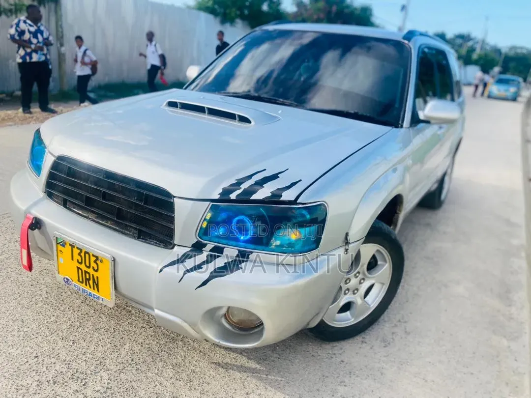 Subaru Forester 2001 Silver