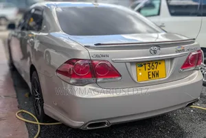 Toyota Crown 2009 Silver