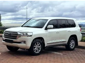 Toyota Land Cruiser 2018 White