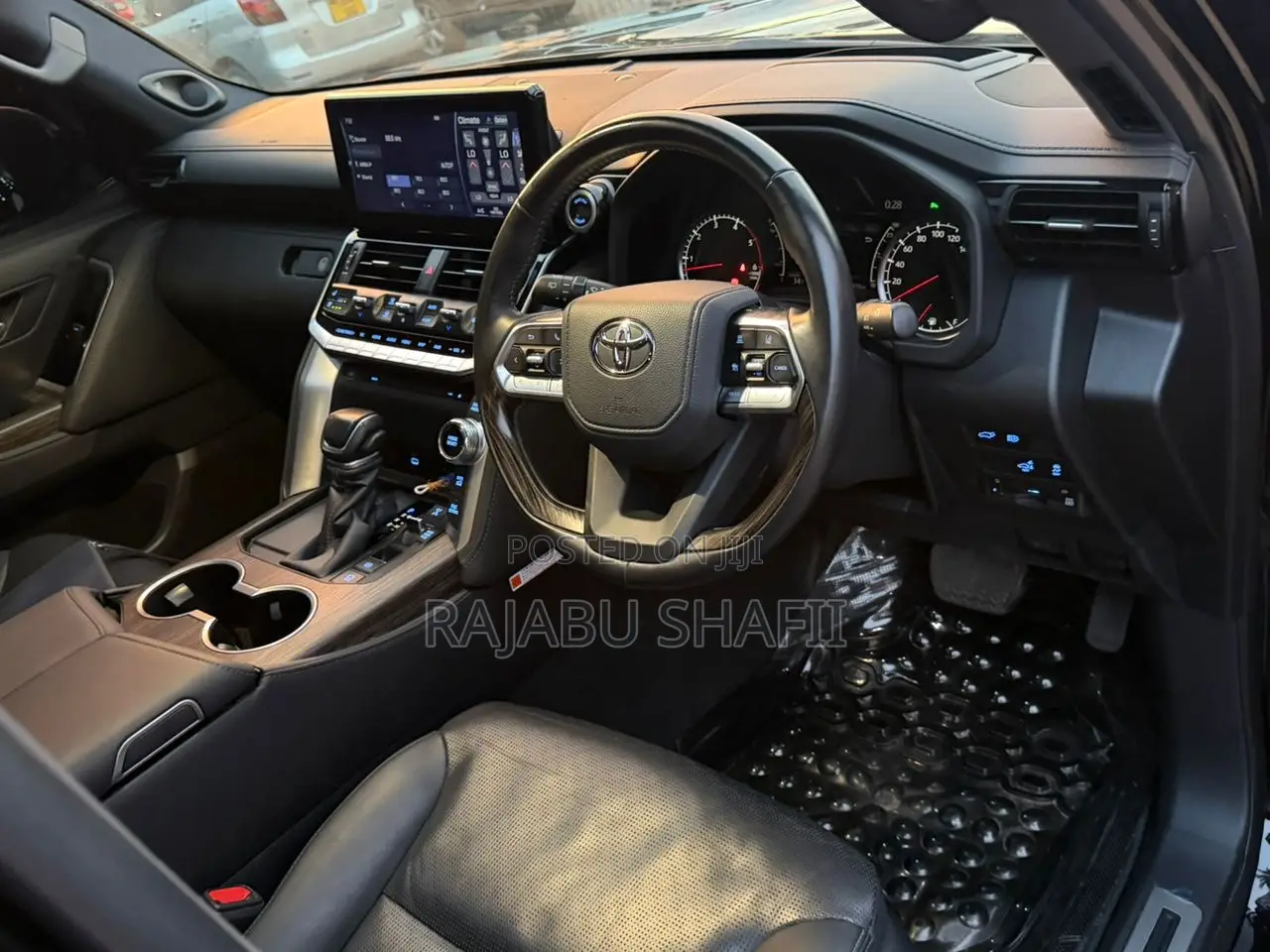 Toyota Land Cruiser LC300 2024 Black