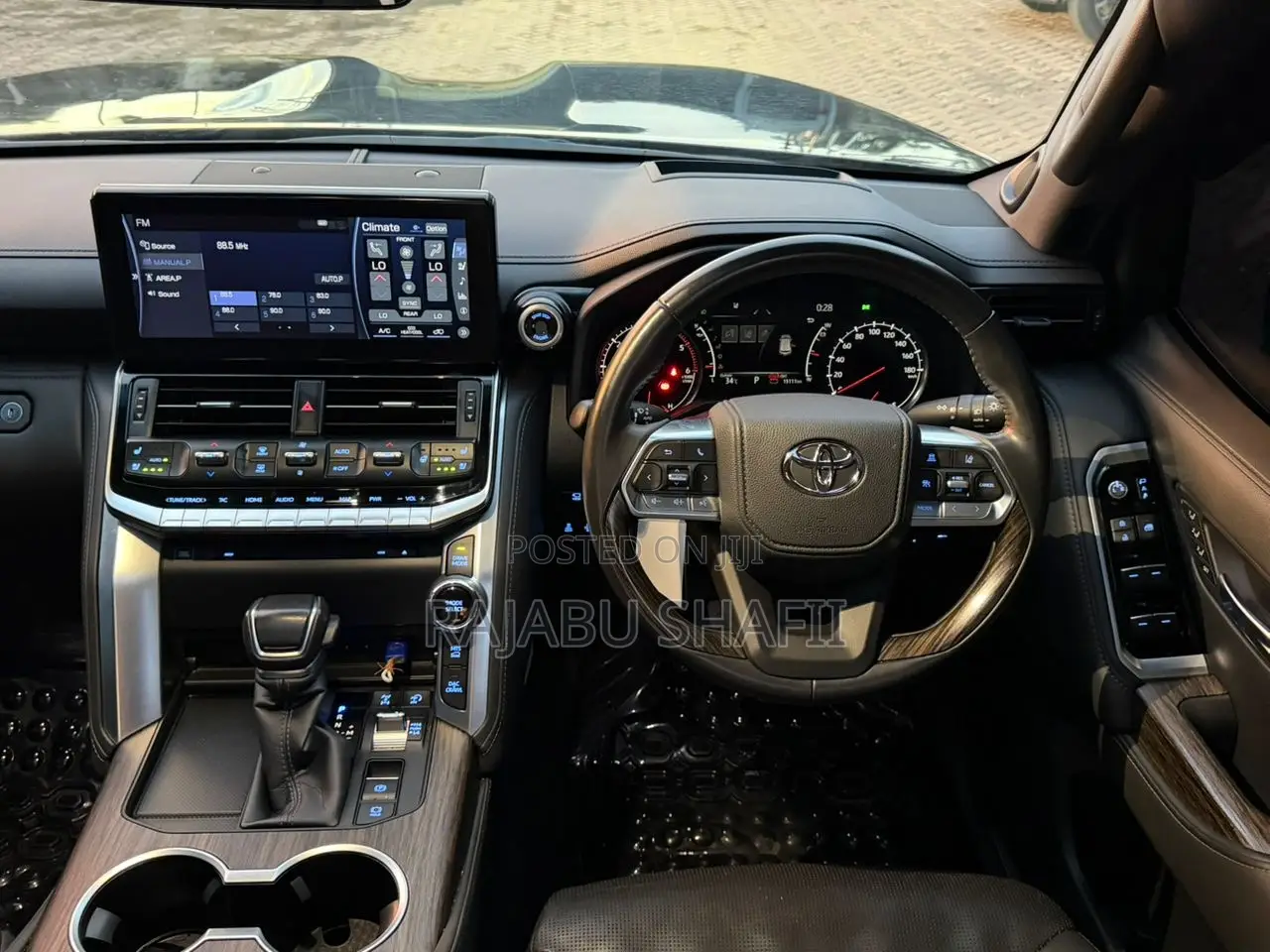 Toyota Land Cruiser LC300 2024 Black