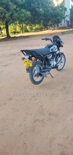 Bajaj Boxer X125 2025 Black