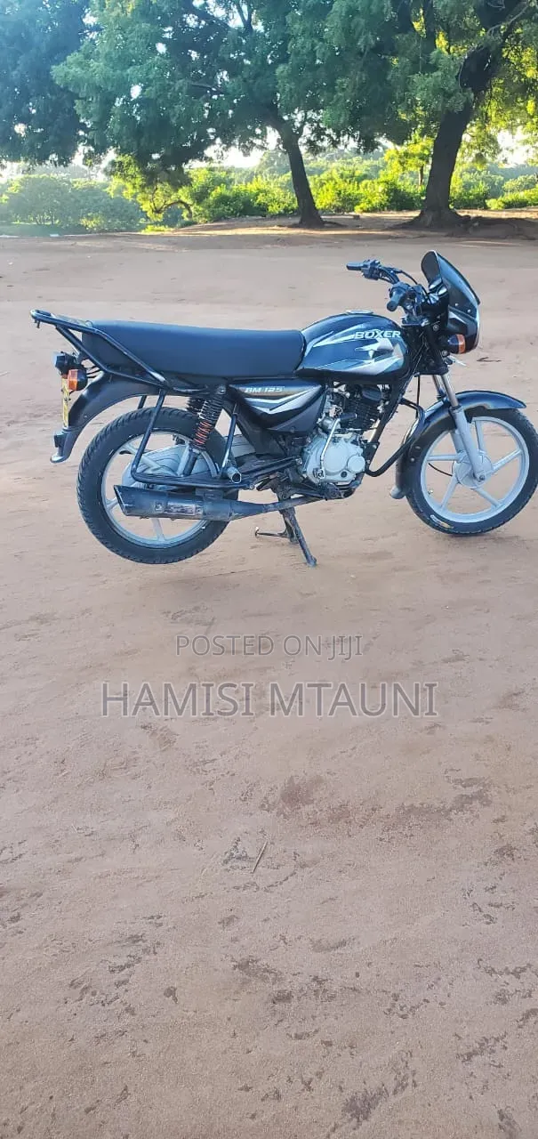 Bajaj Boxer X125 2025 Black