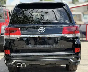 Toyota Land Cruiser 2022 Black