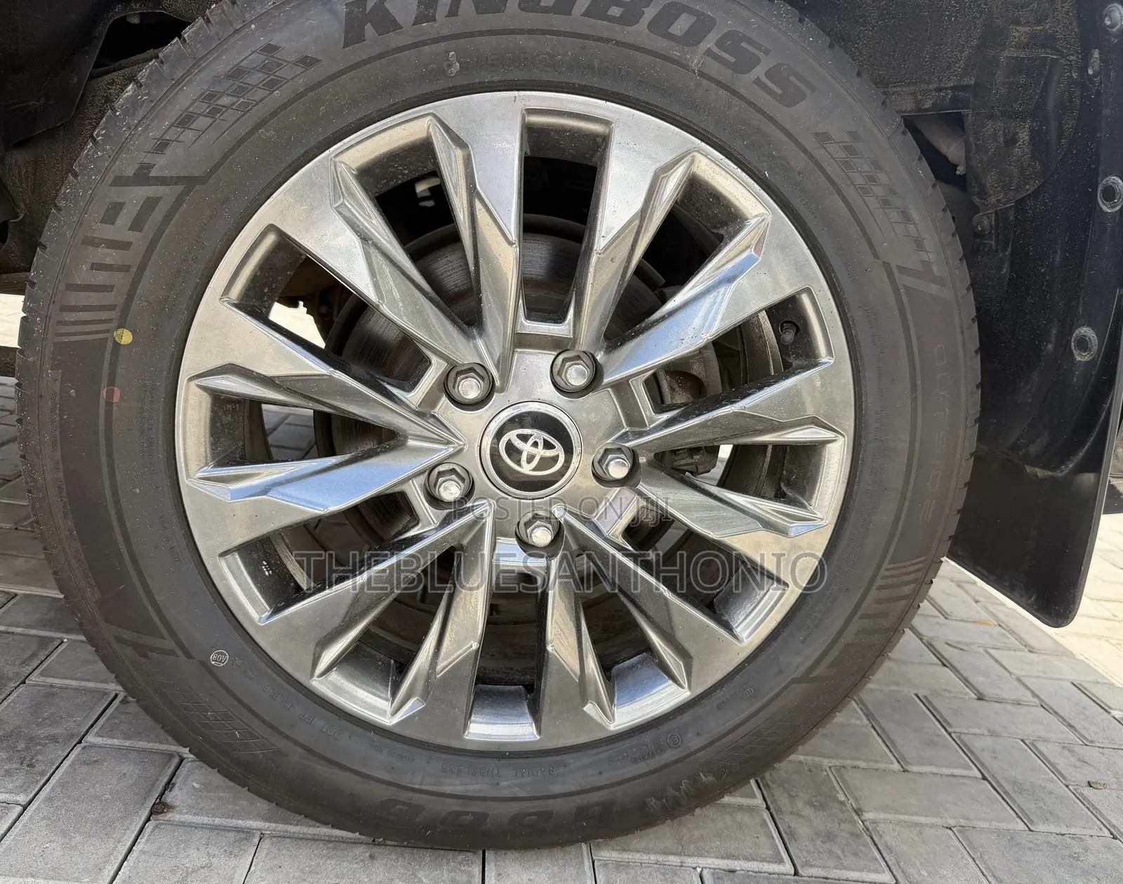 Toyota Land Cruiser 2022 Black
