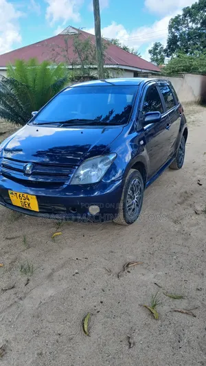 Toyota IST 2003 Blue