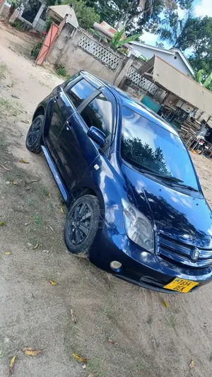 Toyota IST 2003 Blue