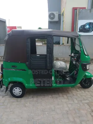 New TVS King Deluxe Plus iTouch Start 2026 Green