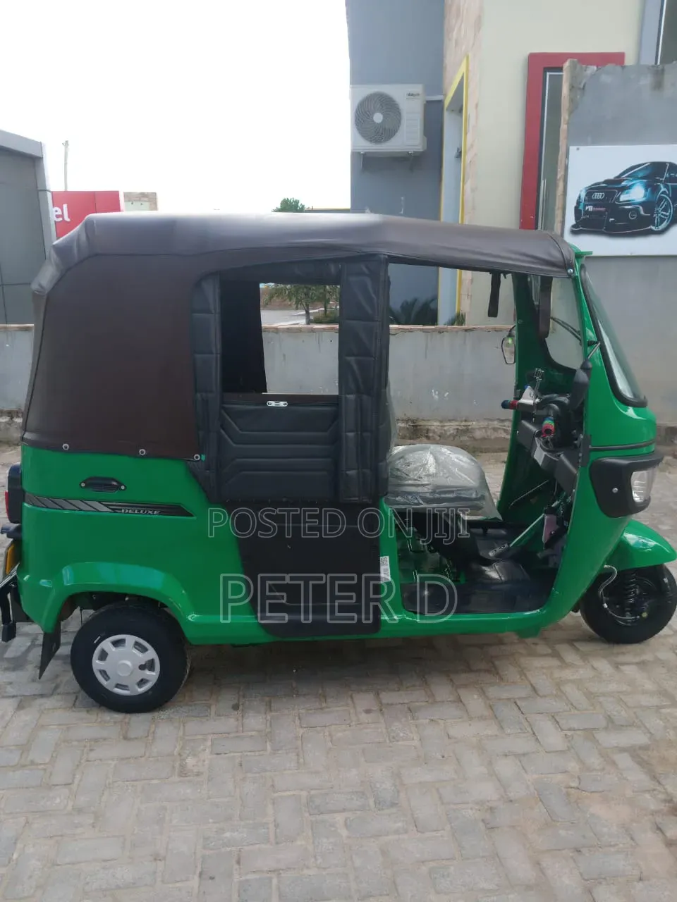 New TVS King Deluxe Plus iTouch Start 2026 Green