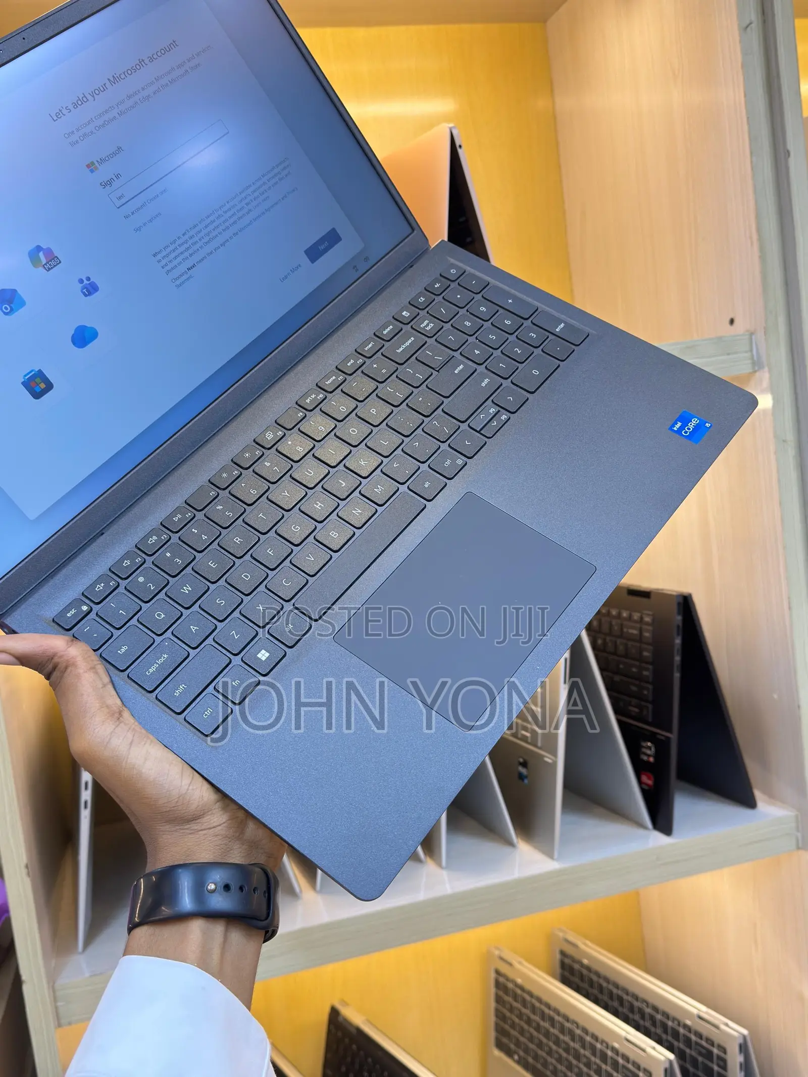 New Laptop Dell Inspiron 15 8GB Intel SSD 512GB