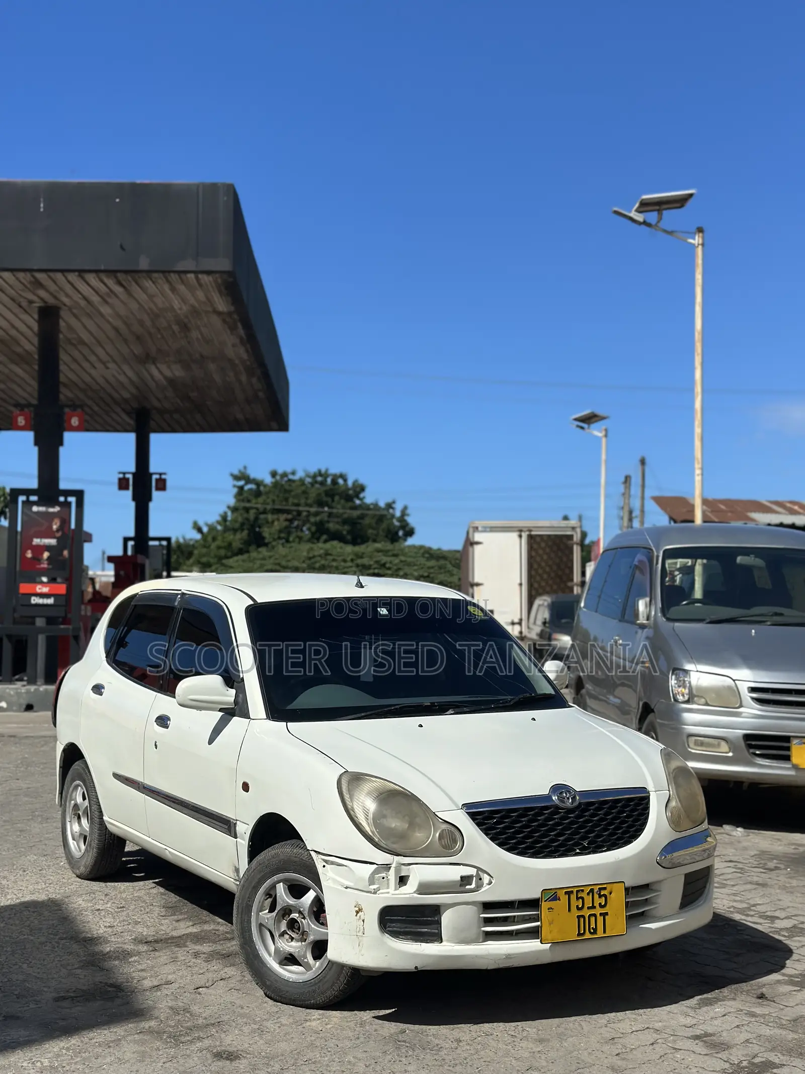 Toyota Duet 2004 White