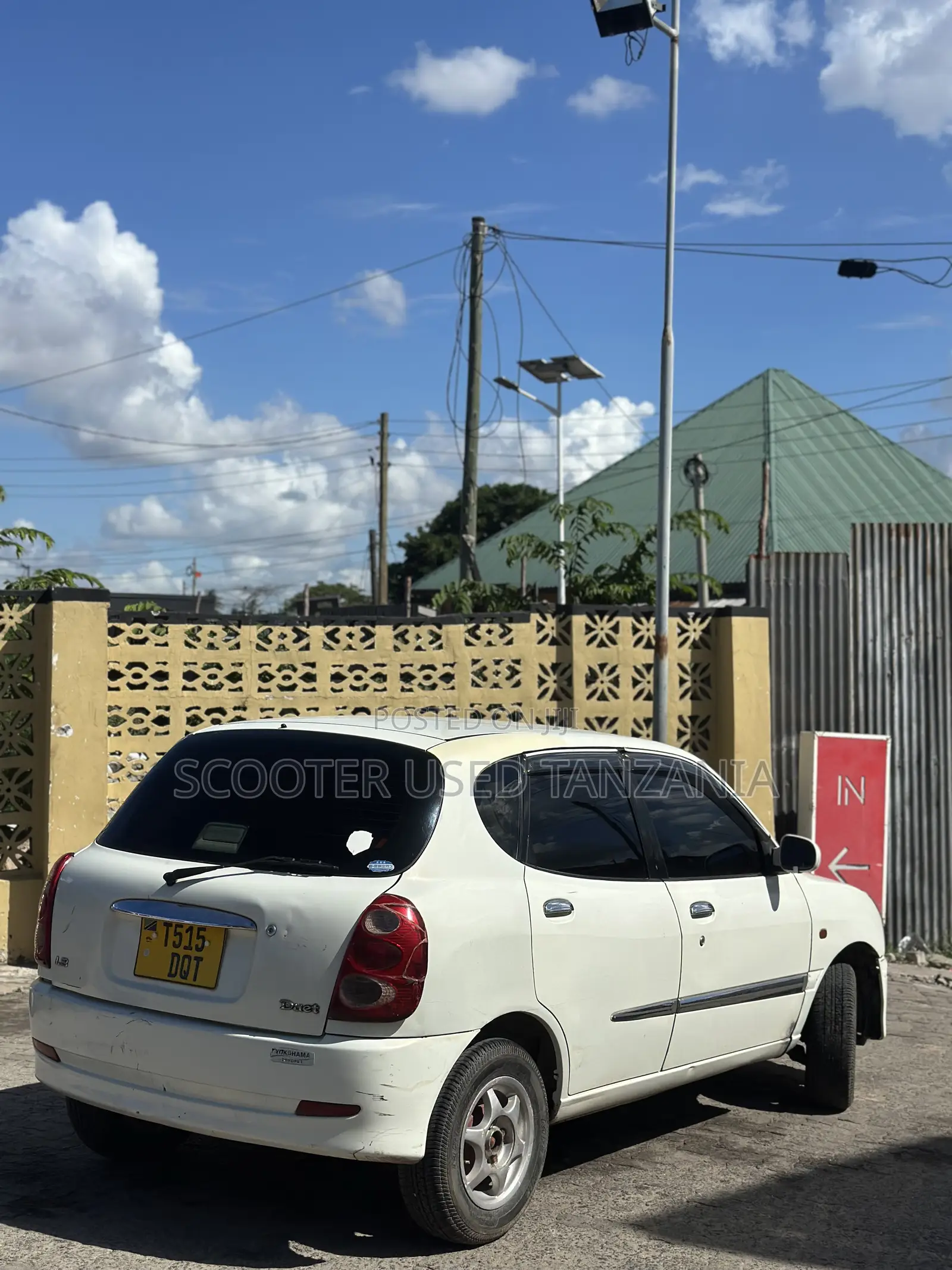 Toyota Duet 2004 White