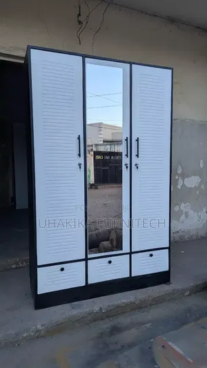 Kabati La Milango 3