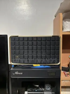 JBL Authentics 300 – Luxury Portable Speaker |Deep Bass Retro Design