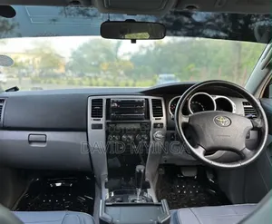 Toyota Hilux Surf 2004 Black