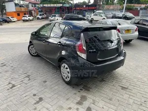 Toyota Aqua 2016 Black