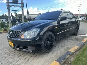 Toyota Crown 2004 Black