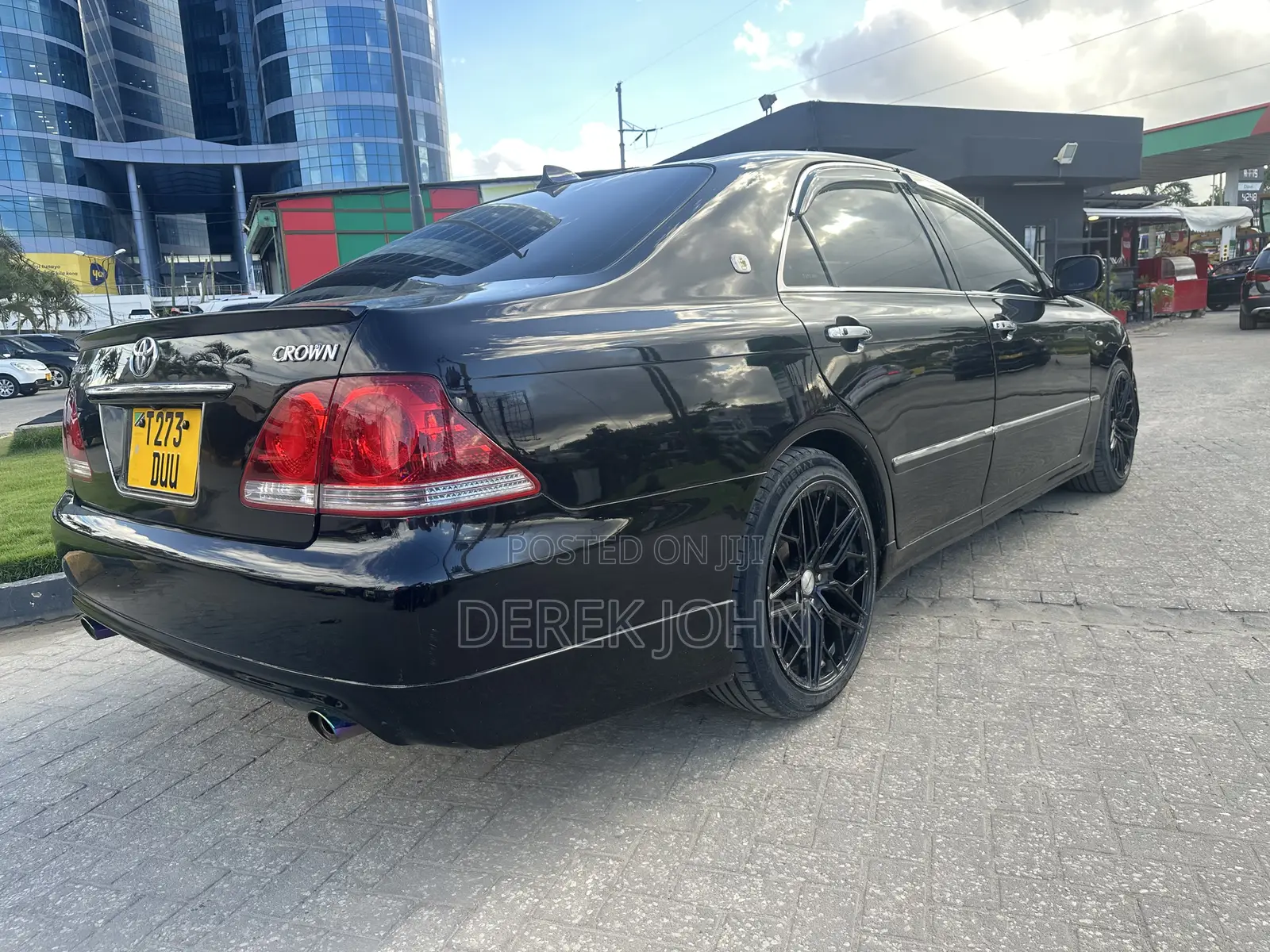 Toyota Crown 2004 Black