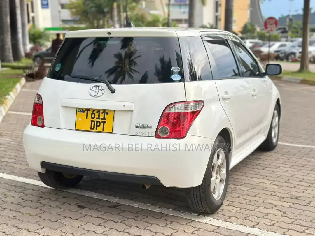 Toyota IST 2006 White