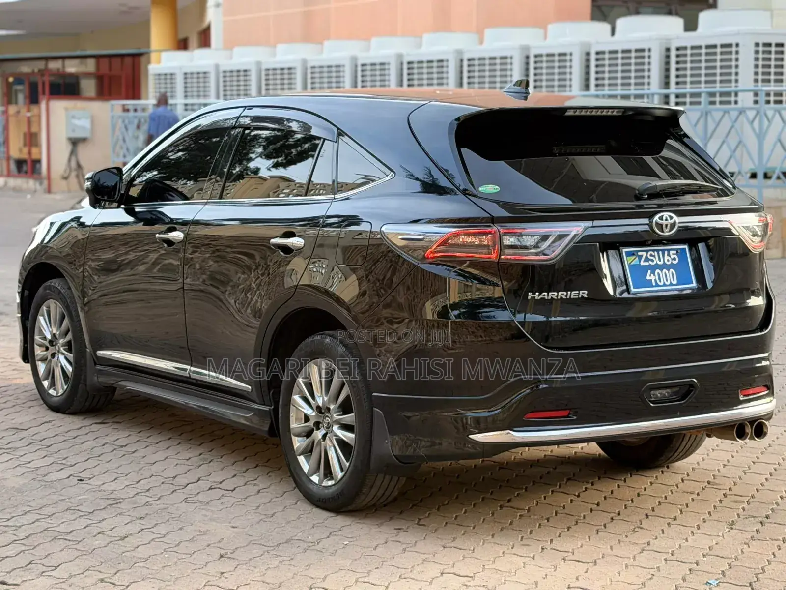 Toyota Harrier 2.0 2015 Black
