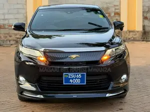 Toyota Harrier 2.0 2015 Black