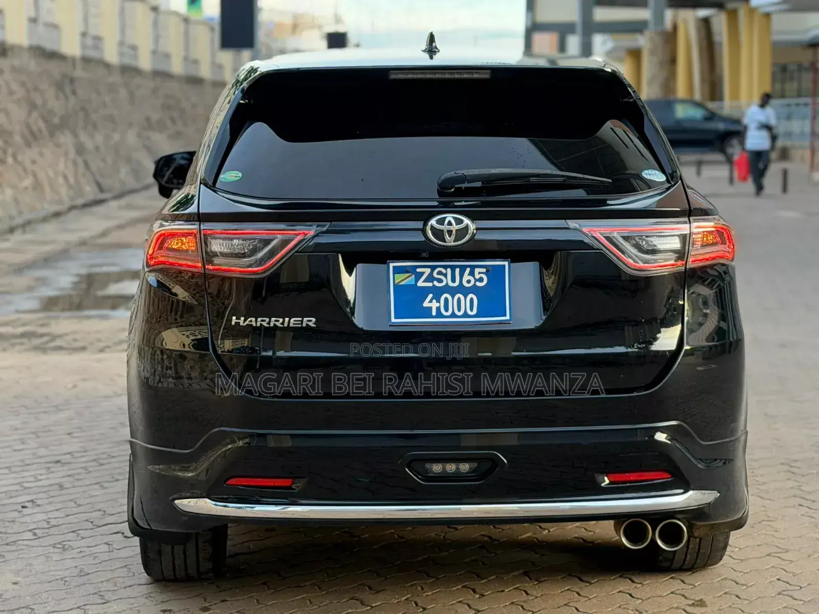 Toyota Harrier 2.0 2015 Black