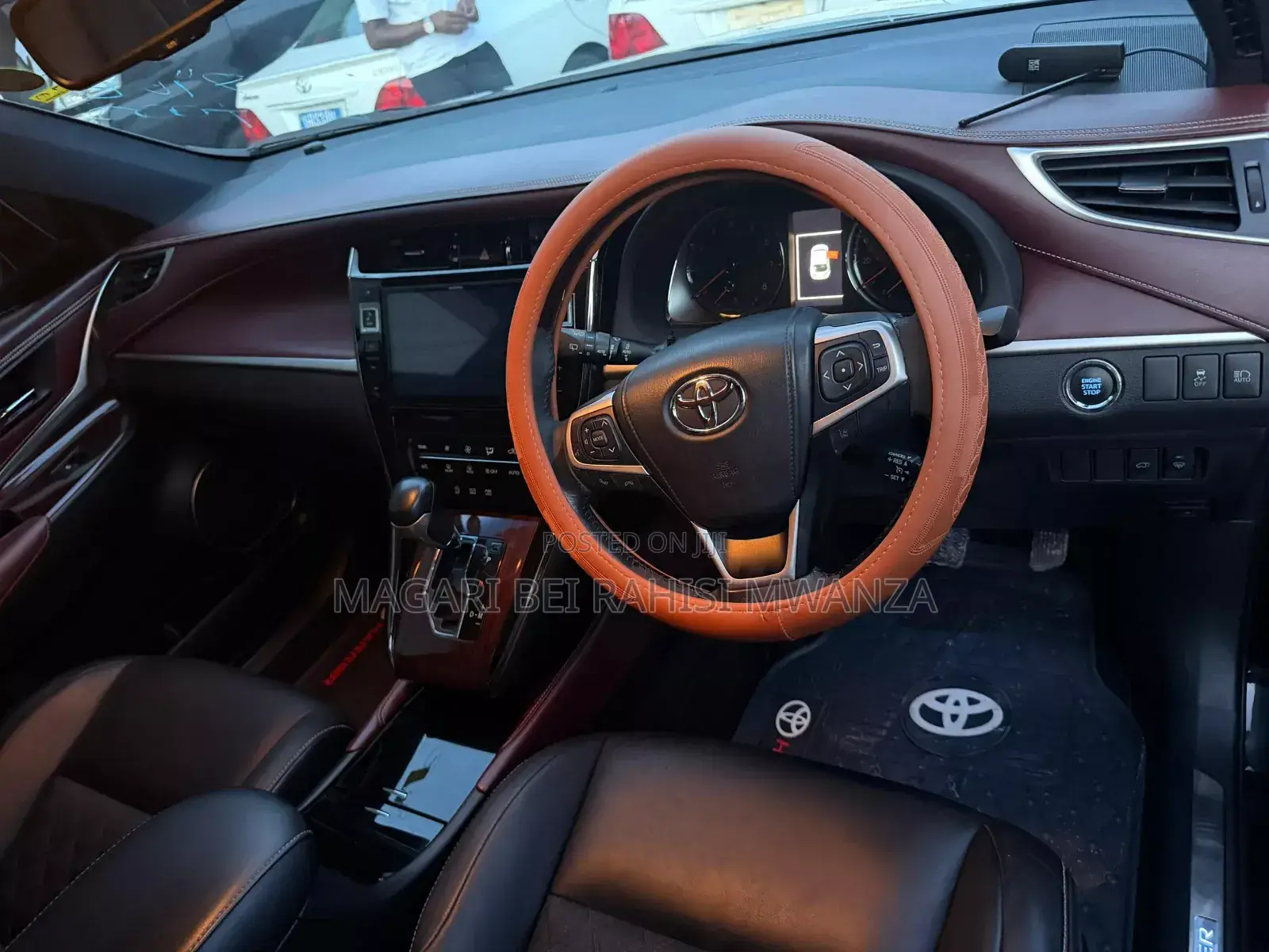 Toyota Harrier 2.0 2015 Black