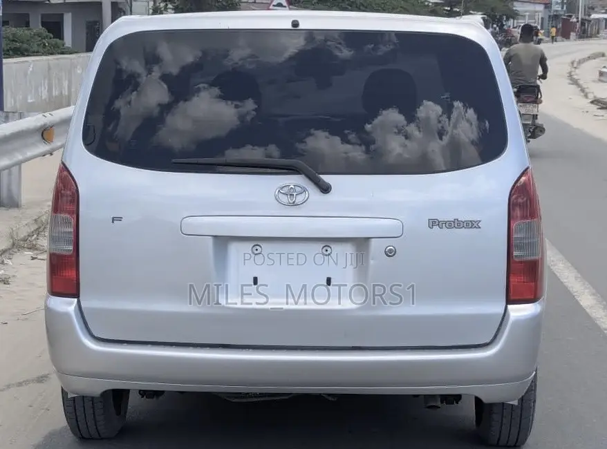 Toyota Probox 2004 Silver