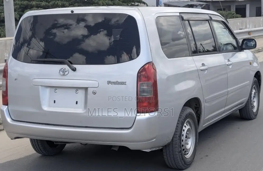 Toyota Probox 2004 Silver