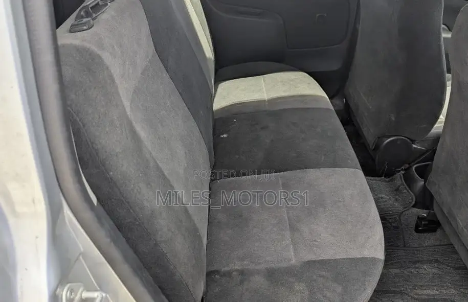 Toyota Probox 2004 Silver