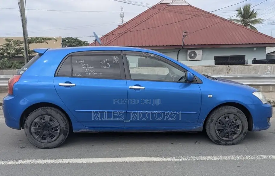 Toyota Corolla RunX 2005 Blue
