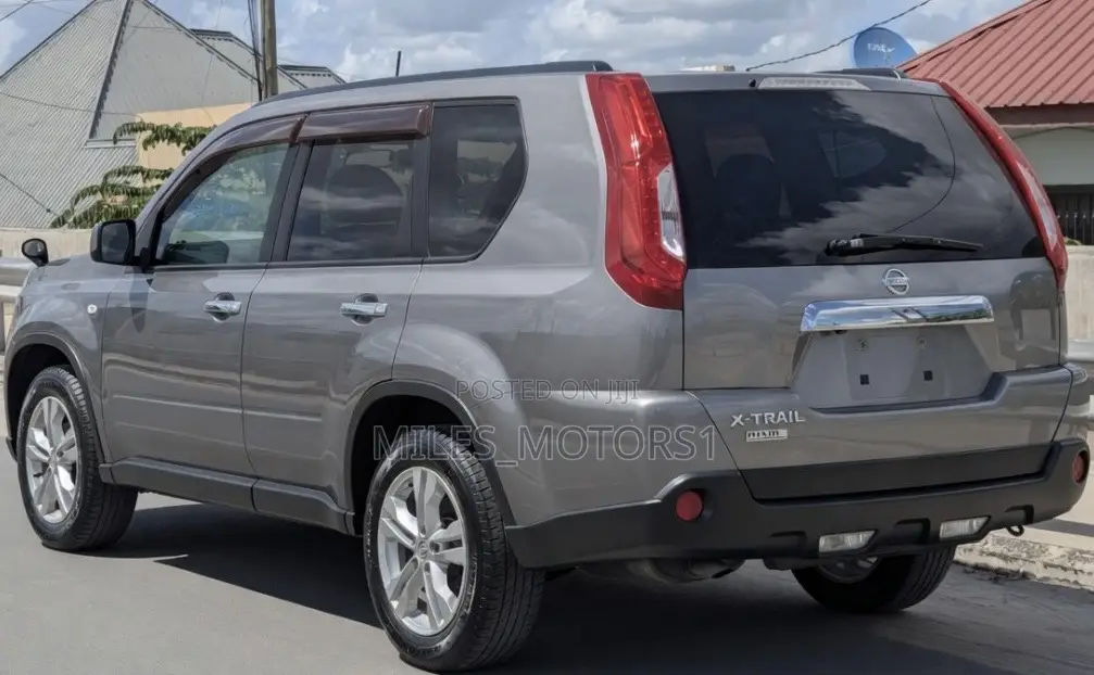 Nissan X-Trail 2010 Gray