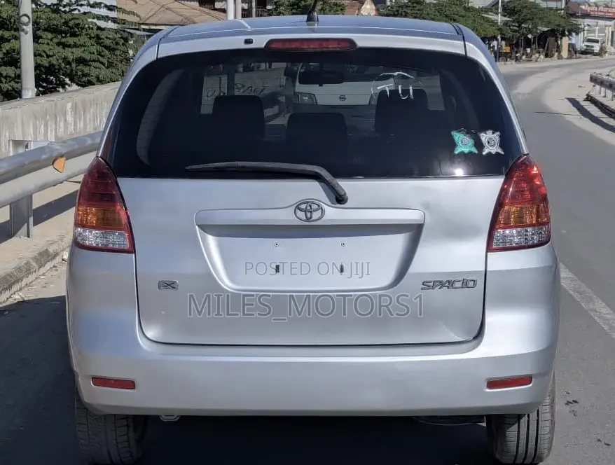 Toyota Corolla Spacio 2003 Silver