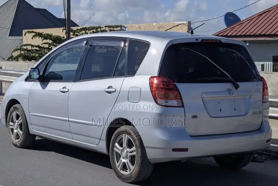 Toyota Corolla Spacio 2003 Silver