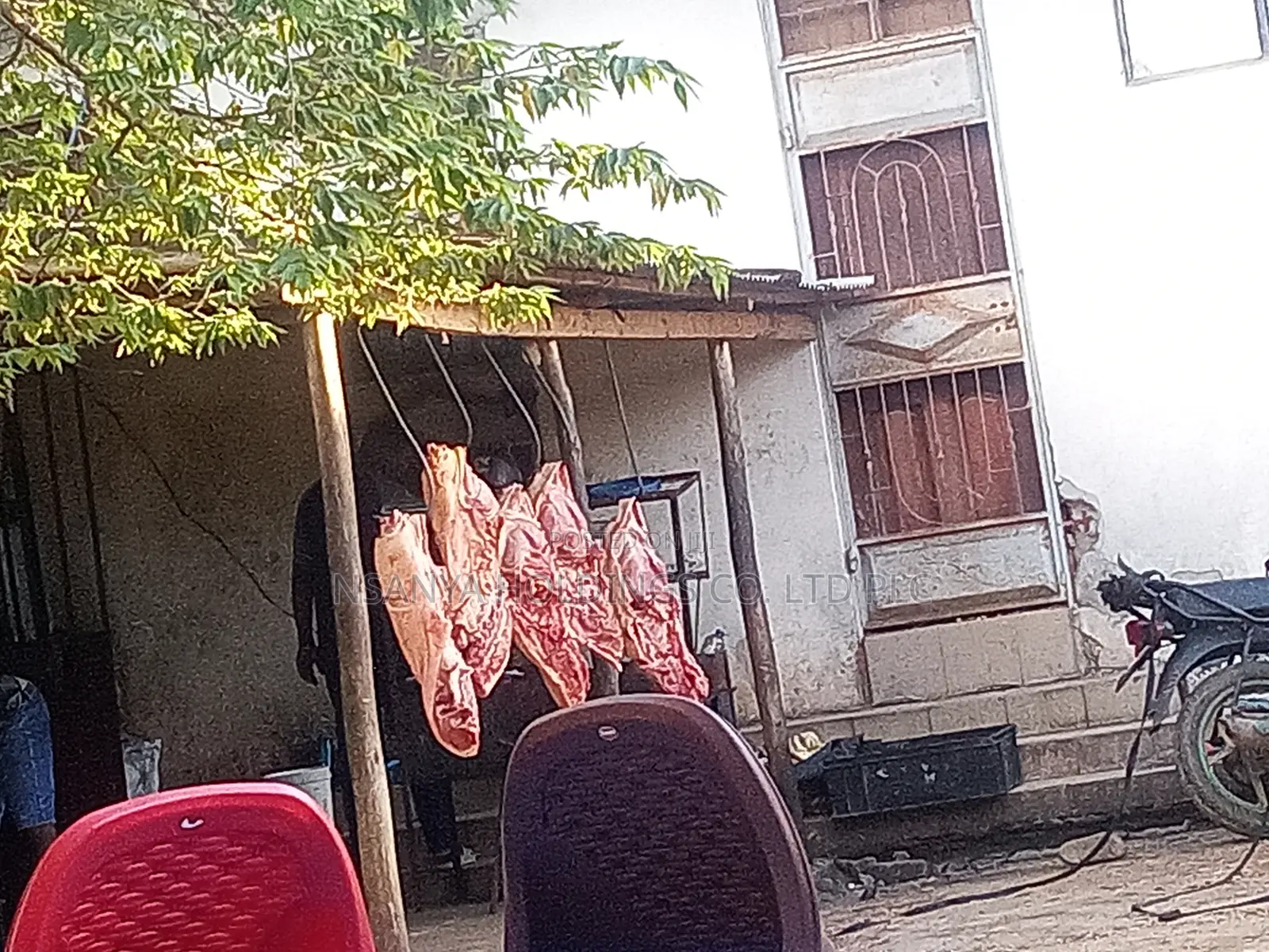 Jipatie Nyama Iliyosagwa Ya Nguruwe Kilo 1 TSHS 20,000/= Mabwe Pande