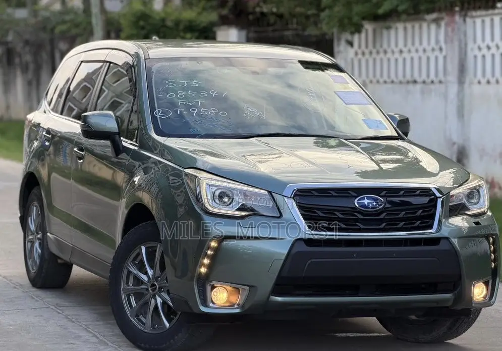 Subaru Forester 2016 Gray
