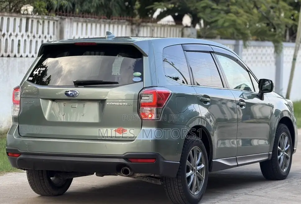 Subaru Forester 2016 Gray