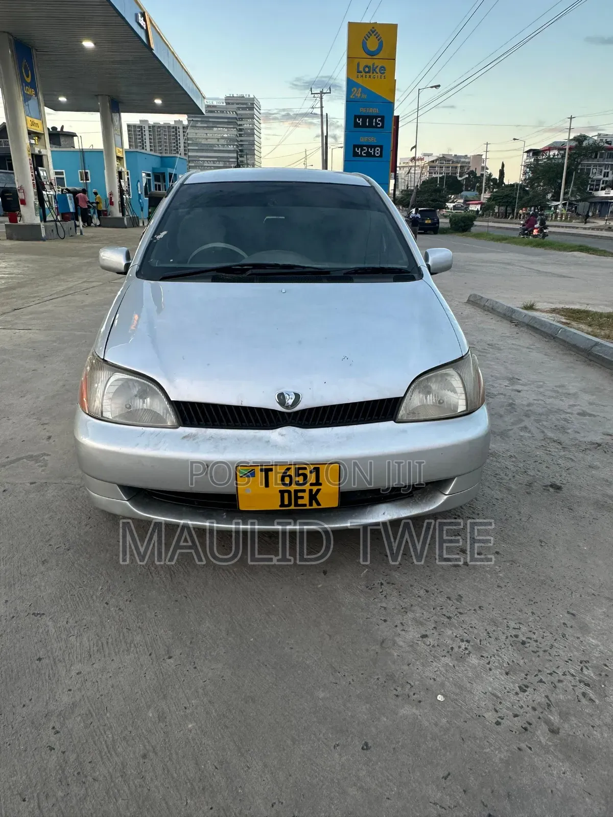 Toyota Platz 2003 Silver